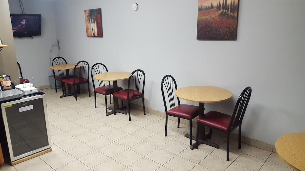 ซูเปอร์ 8 บาย วินด์แฮม ออสซิโอลา ไอโอวา Motel Osceola ภายนอก รูปภาพ