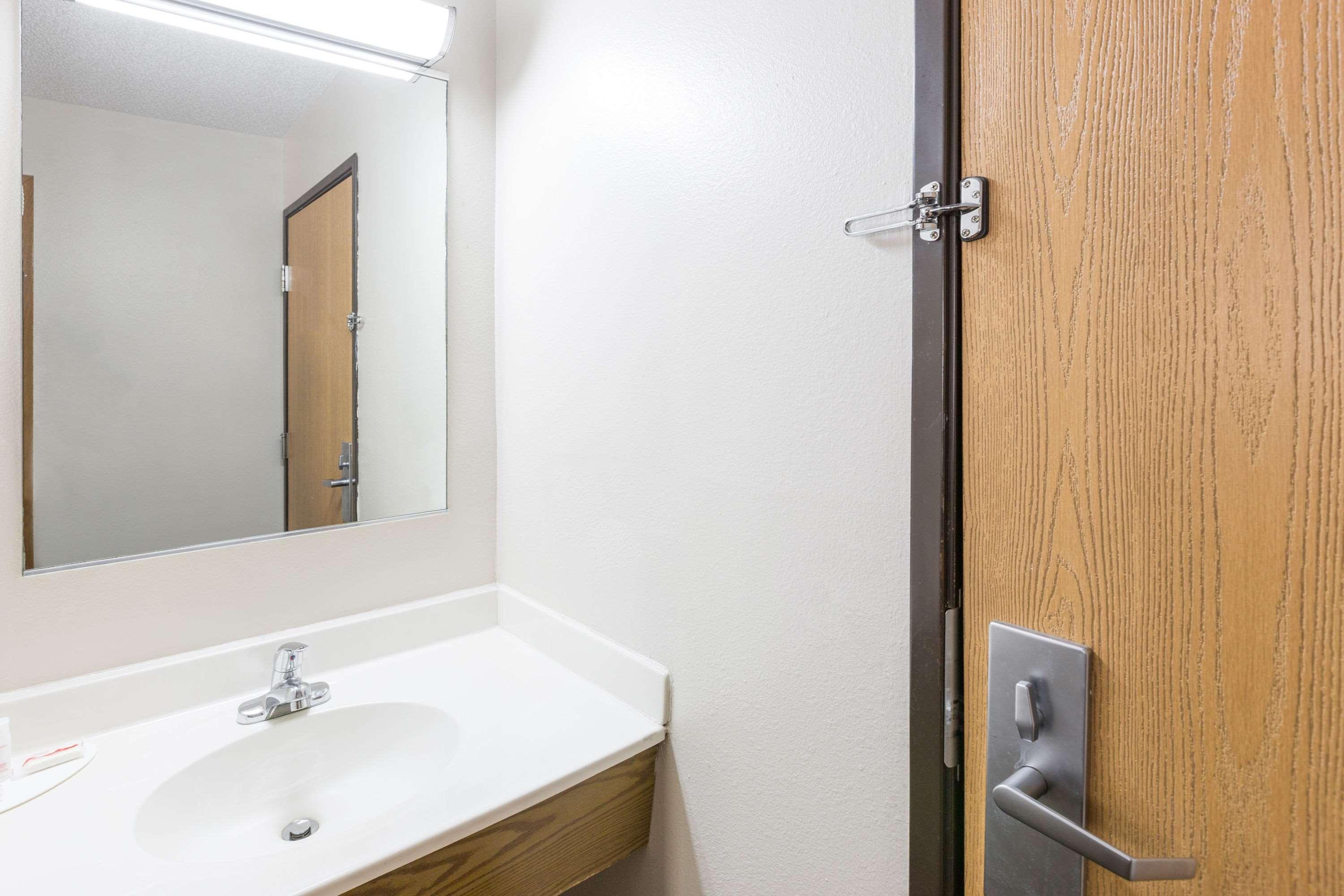 ซูเปอร์ 8 บาย วินด์แฮม ออสซิโอลา ไอโอวา Motel Osceola ภายนอก รูปภาพ