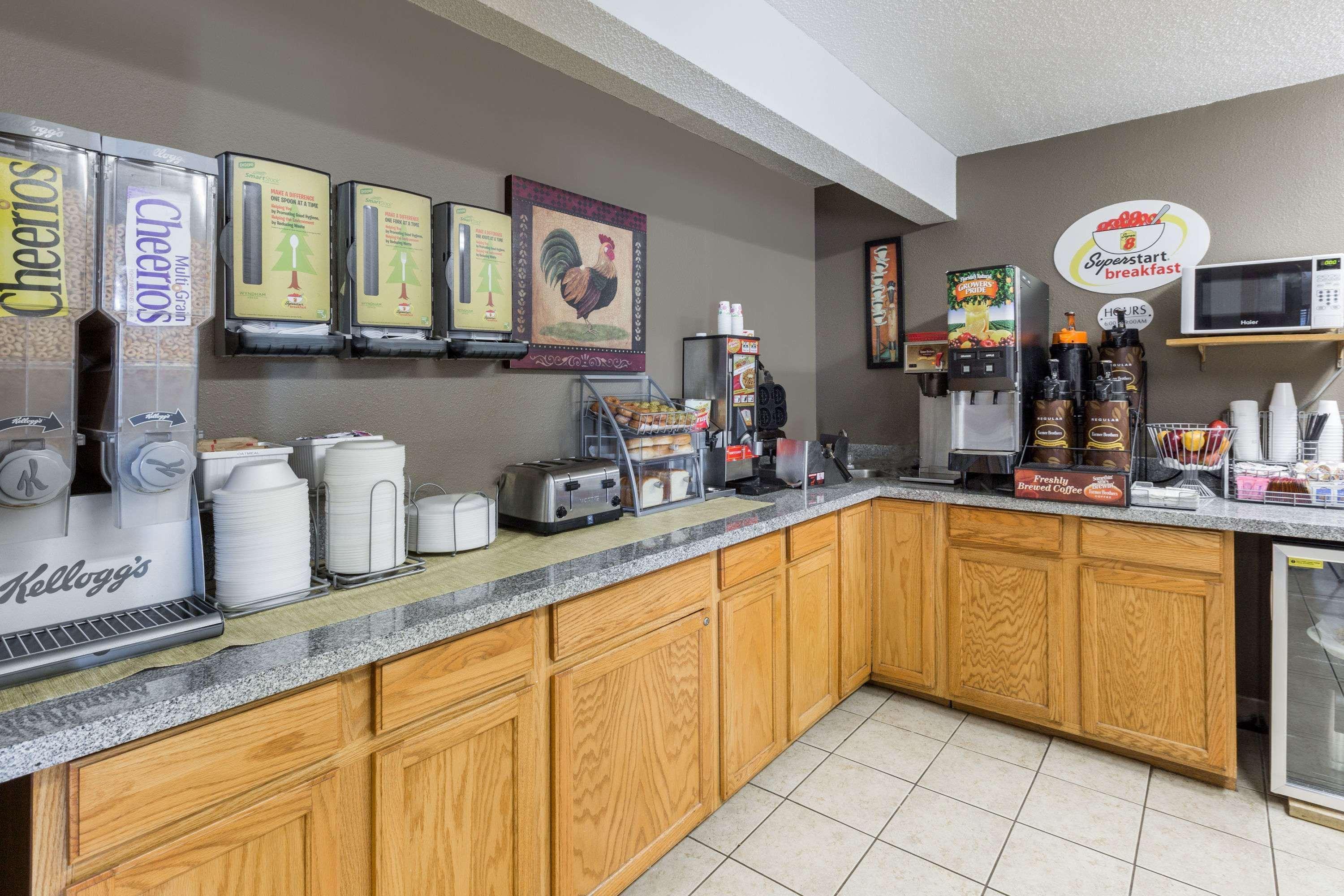 ซูเปอร์ 8 บาย วินด์แฮม ออสซิโอลา ไอโอวา Motel Osceola ภายนอก รูปภาพ